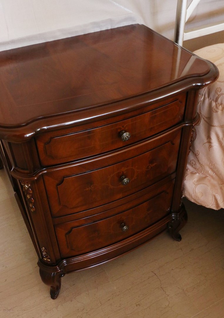 Camera da letto in stile classico NOCE SCURO-PANNA - immagine 2