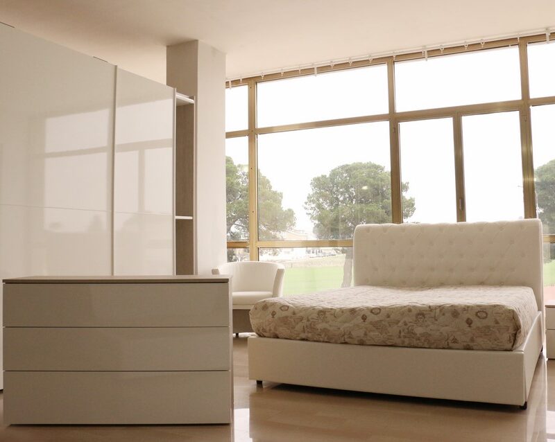 Camera da letto in stile moderno LARICE-BIANCO LUCIDO