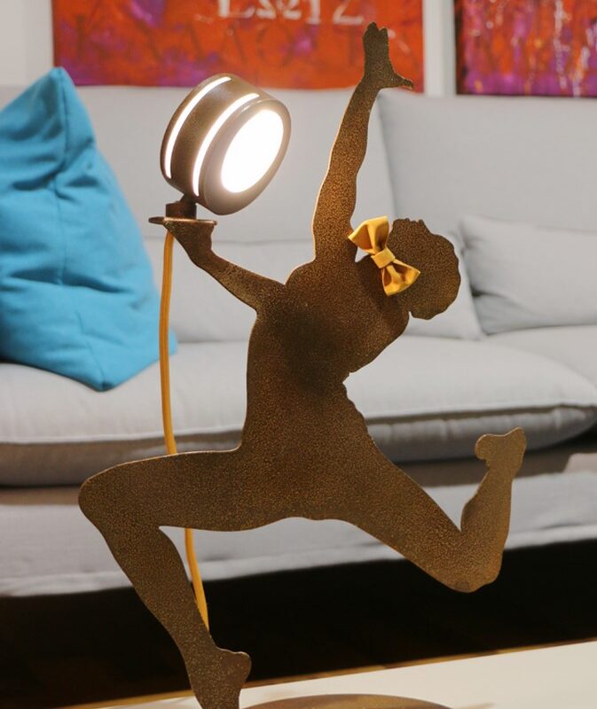 PIERRE - Il ballerino colore ruggine