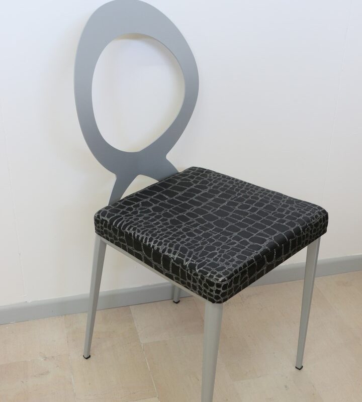 Sedia in stile moderno
