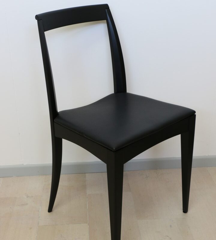 Sedia in stile moderno