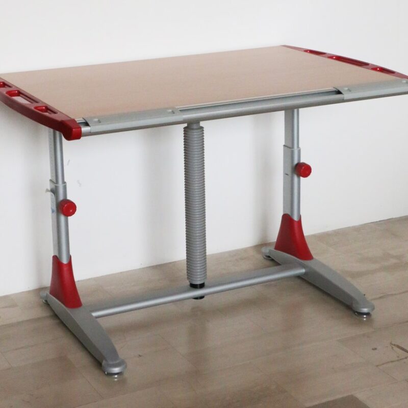 Scrivani regolabile in altezza in stile moderno