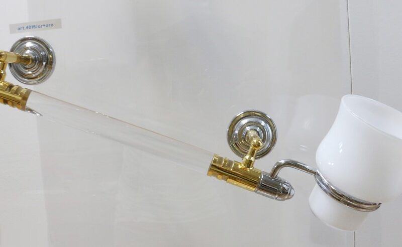 Porta asciugamano in stile classico-moderno