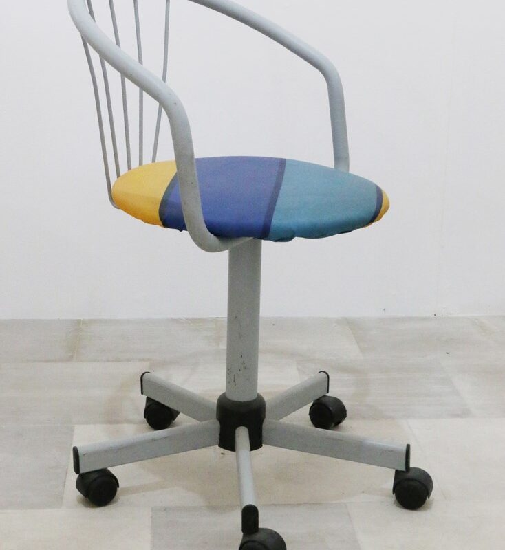 Sedia in stile moderno metallo alluminio con ruote USATO