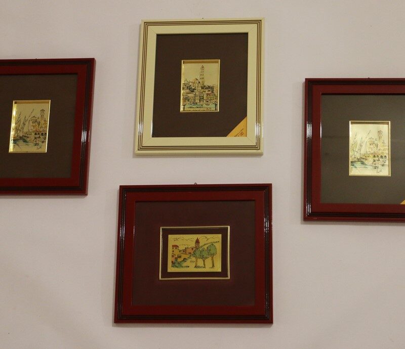 Quadro in lamina di oro e CORNICE BORDEAUX CON BORDINO NERO