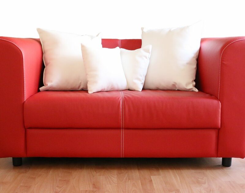 Divano 2 posti stile moderno in ecopelle rosso