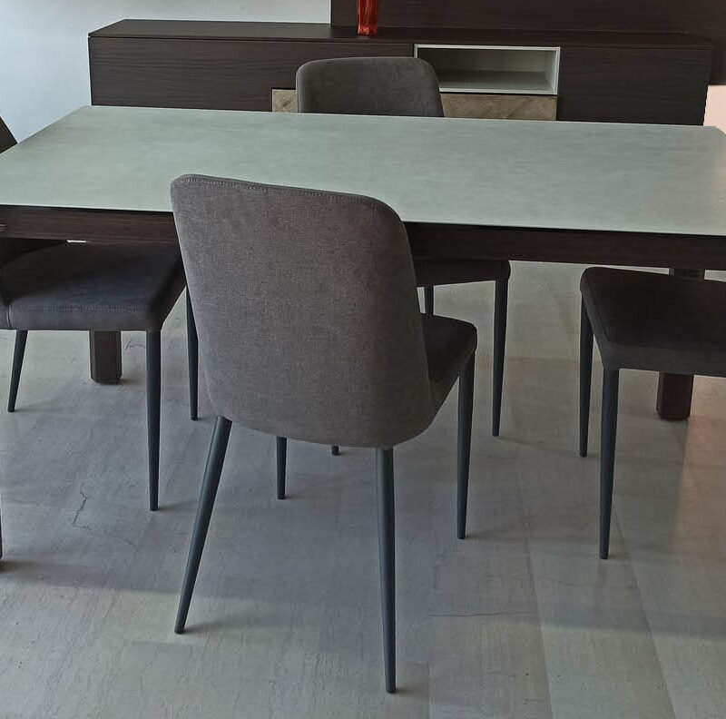 Tavolo allungabile telescopico gambe in frassino bruciato, piano vetro Keramic Fokos sale